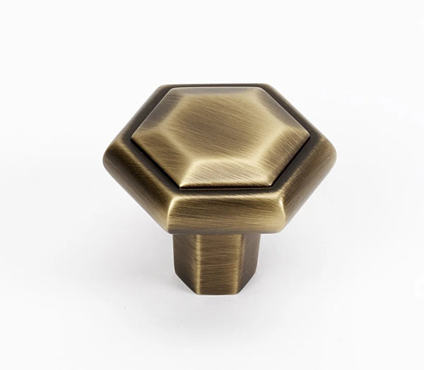 Nicole 1 1/2'' Knob A424