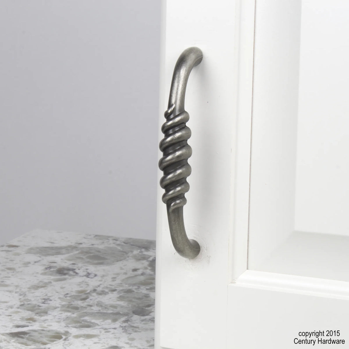 Omega 3-3/4'' (96mm) cc Pull