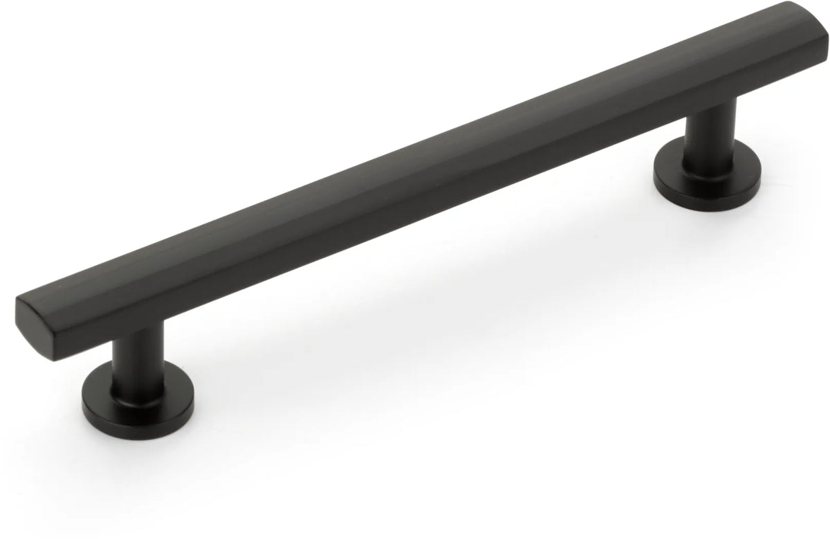Heathrow Pull, Matte Black, 5'' cc 561-MB